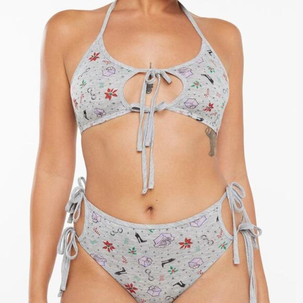 Savage X Fenty Women's 'Tis the Savage Holiday Print Front-Tie Bralette Size‎ M
